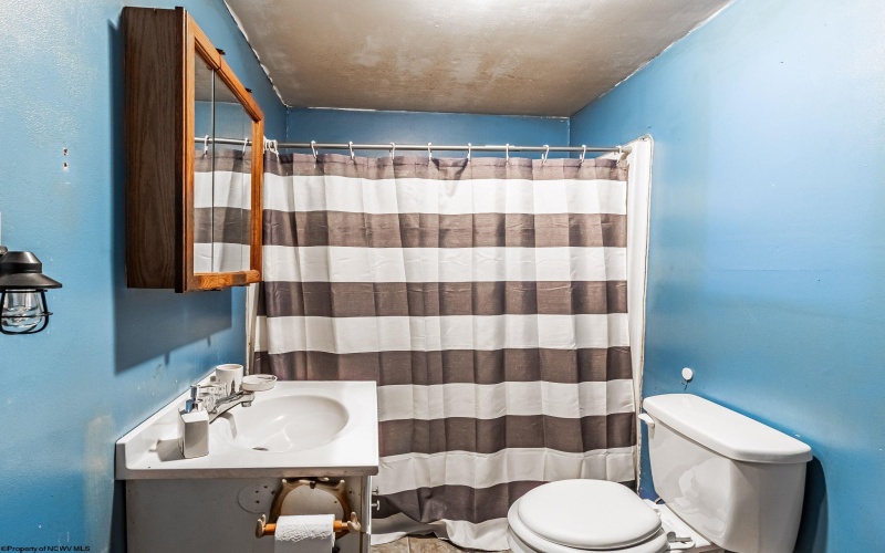 200 Rosedale Hill Road, Maidsville, West Virginia 26541, 1 Bedroom Bedrooms, 5 Rooms Rooms,1 BathroomBathrooms,Single Family Detached,For Sale,Rosedale Hill,10164090