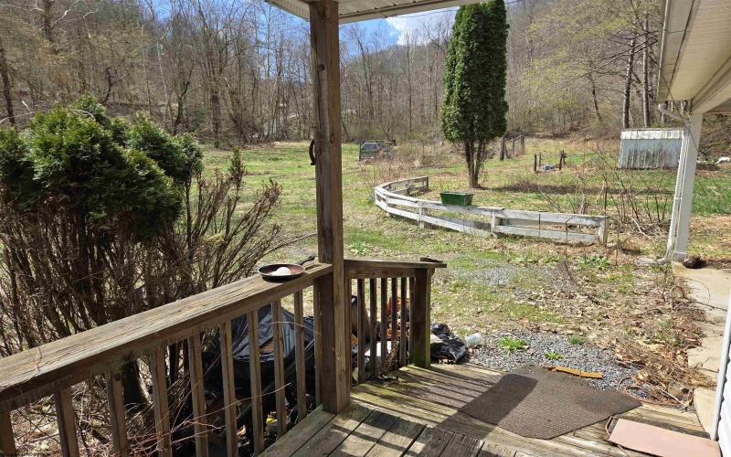 144 Smoke House Road, Parsons, West Virginia 26287, 3 Bedrooms Bedrooms, 6 Rooms Rooms,1 BathroomBathrooms,Single Family Detached,For Sale,Smoke House,10164075