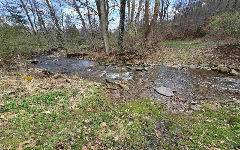 144 Smoke House Road, Parsons, West Virginia 26287, 3 Bedrooms Bedrooms, 6 Rooms Rooms,1 BathroomBathrooms,Single Family Detached,For Sale,Smoke House,10164075