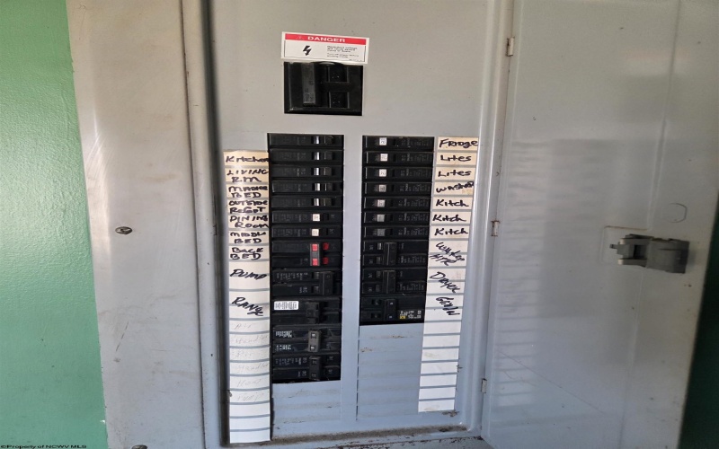 144 Smoke House Road, Parsons, West Virginia 26287, 3 Bedrooms Bedrooms, 6 Rooms Rooms,1 BathroomBathrooms,Single Family Detached,For Sale,Smoke House,10164075