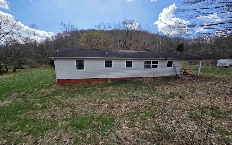 144 Smoke House Road, Parsons, West Virginia 26287, 3 Bedrooms Bedrooms, 6 Rooms Rooms,1 BathroomBathrooms,Single Family Detached,For Sale,Smoke House,10164075