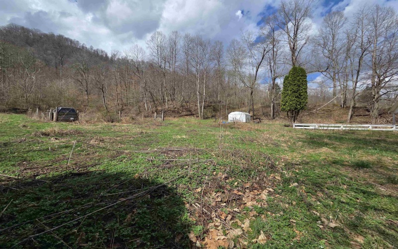 144 Smoke House Road, Parsons, West Virginia 26287, 3 Bedrooms Bedrooms, 6 Rooms Rooms,1 BathroomBathrooms,Single Family Detached,For Sale,Smoke House,10164075