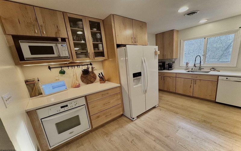 15 Meadow Brooke Drive, Morgantown, West Virginia 26508, 4 Bedrooms Bedrooms, 8 Rooms Rooms,2 BathroomsBathrooms,Single Family Detached,For Sale,Meadow Brooke,10164089