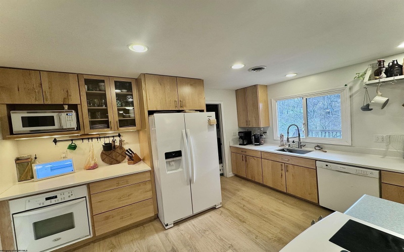 15 Meadow Brooke Drive, Morgantown, West Virginia 26508, 4 Bedrooms Bedrooms, 8 Rooms Rooms,2 BathroomsBathrooms,Single Family Detached,For Sale,Meadow Brooke,10164089