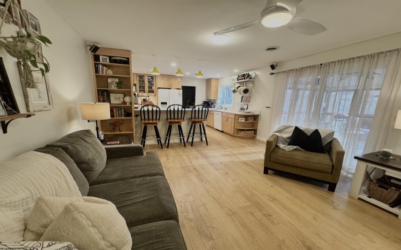 15 Meadow Brooke Drive, Morgantown, West Virginia 26508, 4 Bedrooms Bedrooms, 8 Rooms Rooms,2 BathroomsBathrooms,Single Family Detached,For Sale,Meadow Brooke,10164089