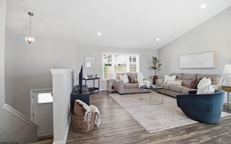 2328 Locust Drive, Fairmont, West Virginia 26554, 4 Bedrooms Bedrooms, 7 Rooms Rooms,3 BathroomsBathrooms,Single Family Detached,For Sale,Locust,10164084