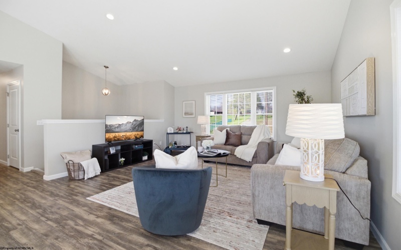 2328 Locust Drive, Fairmont, West Virginia 26554, 4 Bedrooms Bedrooms, 7 Rooms Rooms,3 BathroomsBathrooms,Single Family Detached,For Sale,Locust,10164084