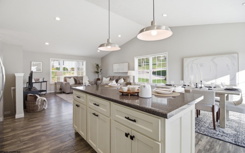 2328 Locust Drive, Fairmont, West Virginia 26554, 4 Bedrooms Bedrooms, 7 Rooms Rooms,3 BathroomsBathrooms,Single Family Detached,For Sale,Locust,10164084