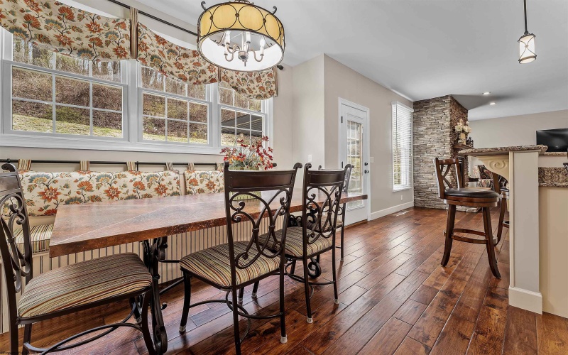 205 Merideth Street, Morgantown, West Virginia 26508, 5 Bedrooms Bedrooms, 11 Rooms Rooms,5 BathroomsBathrooms,Single Family Detached,For Sale,Merideth,10164076