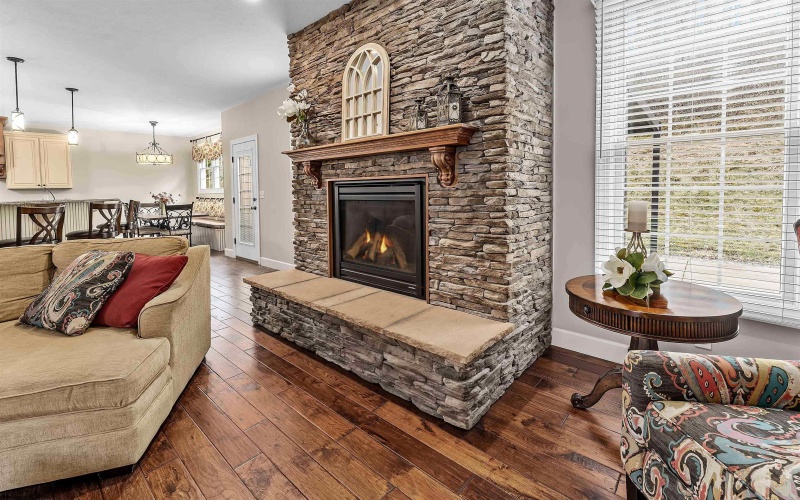 205 Merideth Street, Morgantown, West Virginia 26508, 5 Bedrooms Bedrooms, 11 Rooms Rooms,5 BathroomsBathrooms,Single Family Detached,For Sale,Merideth,10164076