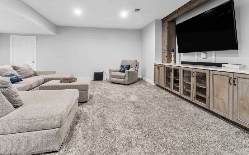 205 Merideth Street, Morgantown, West Virginia 26508, 5 Bedrooms Bedrooms, 11 Rooms Rooms,5 BathroomsBathrooms,Single Family Detached,For Sale,Merideth,10164076