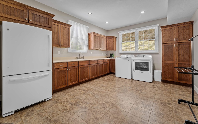 205 Merideth Street, Morgantown, West Virginia 26508, 5 Bedrooms Bedrooms, 11 Rooms Rooms,5 BathroomsBathrooms,Single Family Detached,For Sale,Merideth,10164076