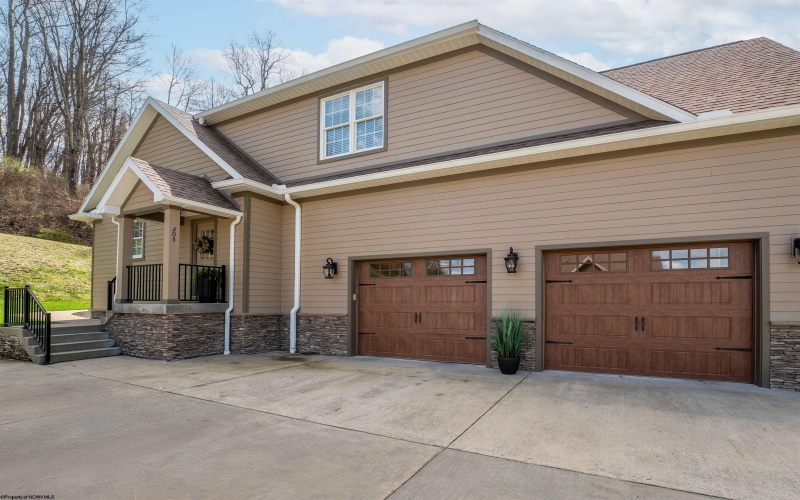 205 Merideth Street, Morgantown, West Virginia 26508, 5 Bedrooms Bedrooms, 11 Rooms Rooms,5 BathroomsBathrooms,Single Family Detached,For Sale,Merideth,10164076