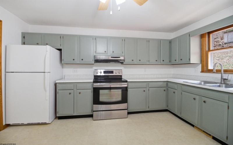 161 Hilltop Drive, Philippi, West Virginia 26416, 3 Bedrooms Bedrooms, 9 Rooms Rooms,2 BathroomsBathrooms,Single Family Detached,For Sale,Hilltop,10164085 161 Hilltop Drive, Philippi, West Virginia 26416, 3 Bedrooms Bedrooms, 9 Rooms Rooms,2 BathroomsBathrooms,Single Family Detached,For Sale,Hilltop,10164085