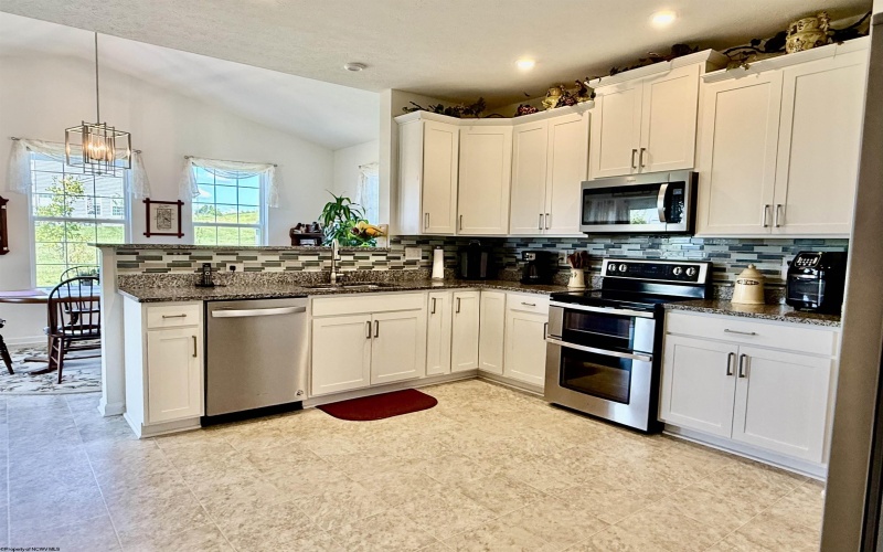 48 Manor Drive, Fairmont, West Virginia 26554, 4 Bedrooms Bedrooms, 9 Rooms Rooms,3 BathroomsBathrooms,Single Family Detached,For Sale,Manor,10160993