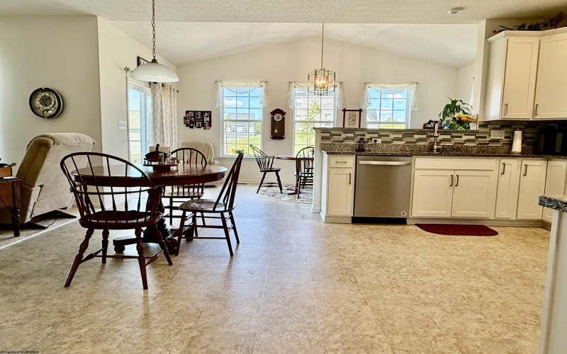 48 Manor Drive, Fairmont, West Virginia 26554, 4 Bedrooms Bedrooms, 9 Rooms Rooms,3 BathroomsBathrooms,Single Family Detached,For Sale,Manor,10160993