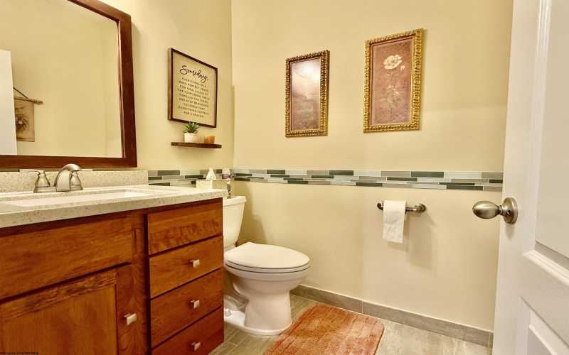 48 Manor Drive, Fairmont, West Virginia 26554, 4 Bedrooms Bedrooms, 9 Rooms Rooms,3 BathroomsBathrooms,Single Family Detached,For Sale,Manor,10160993