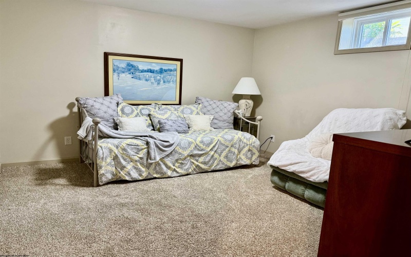 48 Manor Drive, Fairmont, West Virginia 26554, 4 Bedrooms Bedrooms, 9 Rooms Rooms,3 BathroomsBathrooms,Single Family Detached,For Sale,Manor,10160993