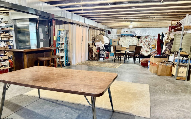 48 Manor Drive, Fairmont, West Virginia 26554, 4 Bedrooms Bedrooms, 9 Rooms Rooms,3 BathroomsBathrooms,Single Family Detached,For Sale,Manor,10160993