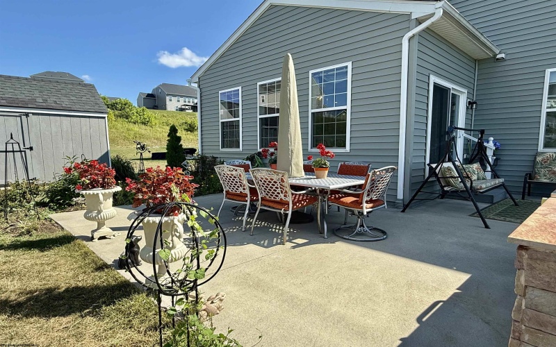 48 Manor Drive, Fairmont, West Virginia 26554, 4 Bedrooms Bedrooms, 9 Rooms Rooms,3 BathroomsBathrooms,Single Family Detached,For Sale,Manor,10160993