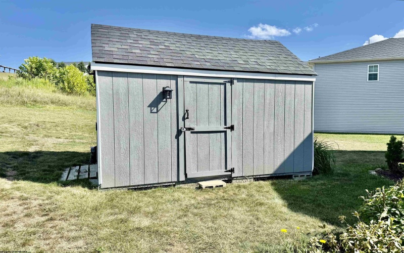 48 Manor Drive, Fairmont, West Virginia 26554, 4 Bedrooms Bedrooms, 9 Rooms Rooms,3 BathroomsBathrooms,Single Family Detached,For Sale,Manor,10160993