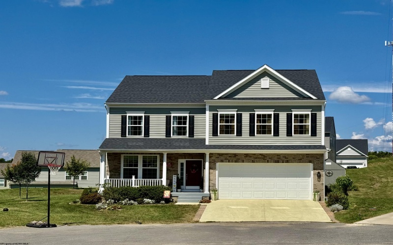 48 Manor Drive, Fairmont, West Virginia 26554, 4 Bedrooms Bedrooms, 9 Rooms Rooms,3 BathroomsBathrooms,Single Family Detached,For Sale,Manor,10160993