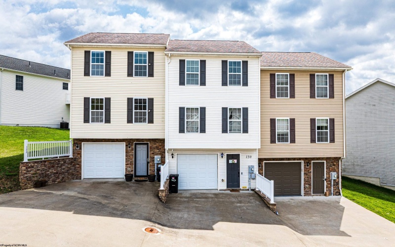 152 Eagle Drive, Maidsville, West Virginia 26541, 3 Bedrooms Bedrooms, 6 Rooms Rooms,1 BathroomBathrooms,Single Family Attached,For Sale,Eagle,10164099 152 Eagle Drive, Maidsville, West Virginia 26541, 3 Bedrooms Bedrooms, 6 Rooms Rooms,1 BathroomBathrooms,Single Family Attached,For Sale,Eagle,10164099