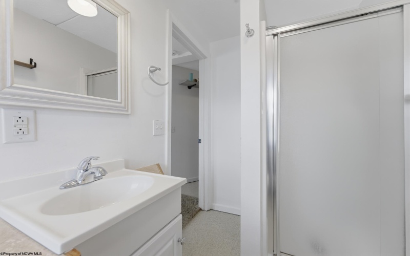 109 Tower Lane, Westover, West Virginia 26501, ,Multi-unit/income,For Sale,Tower,10164104 109 Tower Lane, Westover, West Virginia 26501, ,Multi-unit/income,For Sale,Tower,10164104