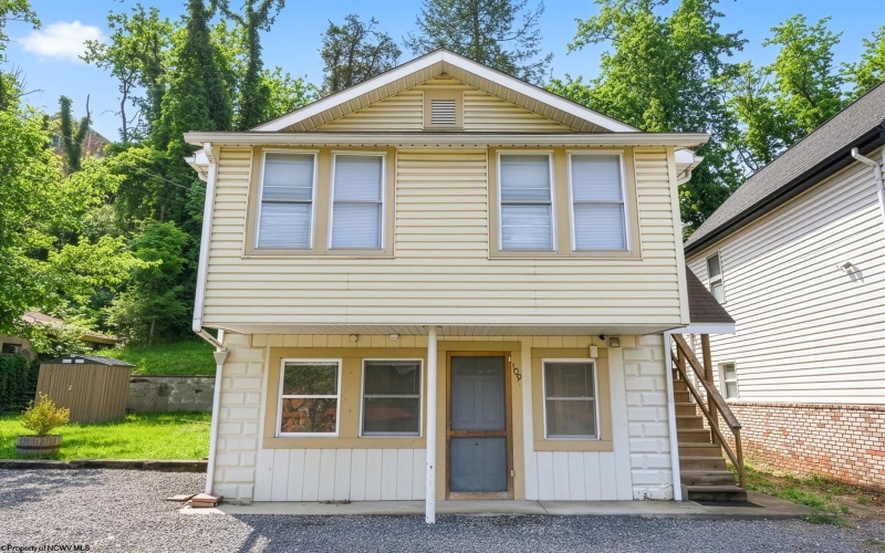 109 Tower Lane, Westover, West Virginia 26501, ,Multi-unit/income,For Sale,Tower,10164104 109 Tower Lane, Westover, West Virginia 26501, ,Multi-unit/income,For Sale,Tower,10164104