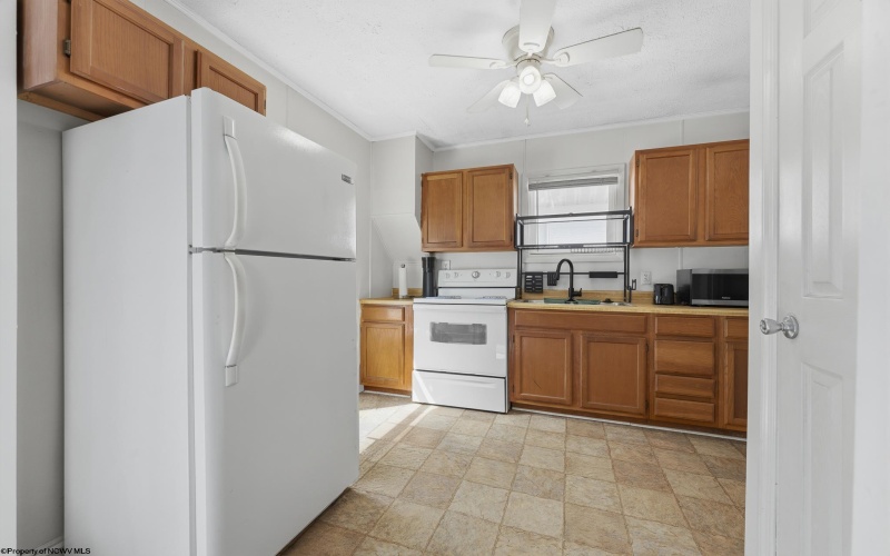 109 Tower Lane, Westover, West Virginia 26501, ,Multi-unit/income,For Sale,Tower,10164104 109 Tower Lane, Westover, West Virginia 26501, ,Multi-unit/income,For Sale,Tower,10164104