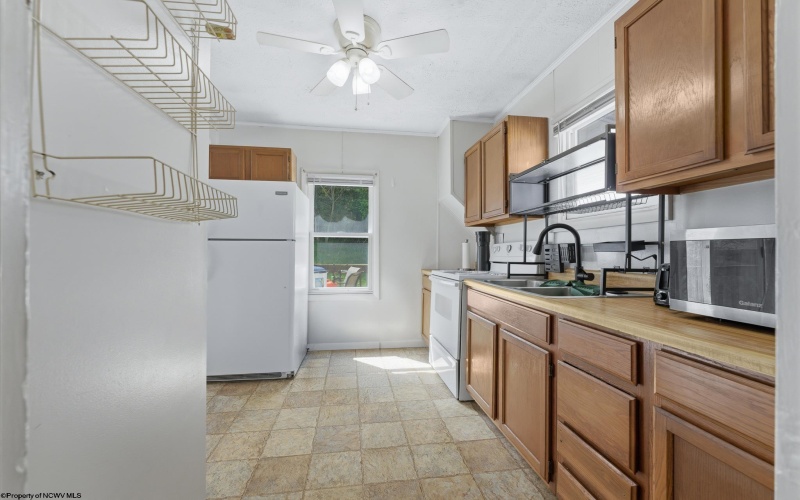 109 Tower Lane, Westover, West Virginia 26501, ,Multi-unit/income,For Sale,Tower,10164104 109 Tower Lane, Westover, West Virginia 26501, ,Multi-unit/income,For Sale,Tower,10164104