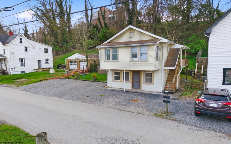 109 Tower Lane, Westover, West Virginia 26501, ,Multi-unit/income,For Sale,Tower,10164104 109 Tower Lane, Westover, West Virginia 26501, ,Multi-unit/income,For Sale,Tower,10164104