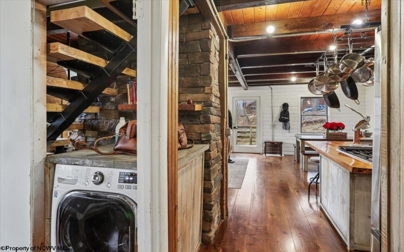 54 Cabin Mountain Road, Davis, West Virginia 26260, 3 Bedrooms Bedrooms, 6 Rooms Rooms,2 BathroomsBathrooms,Single Family Detached,For Sale,Cabin Mountain,10164118