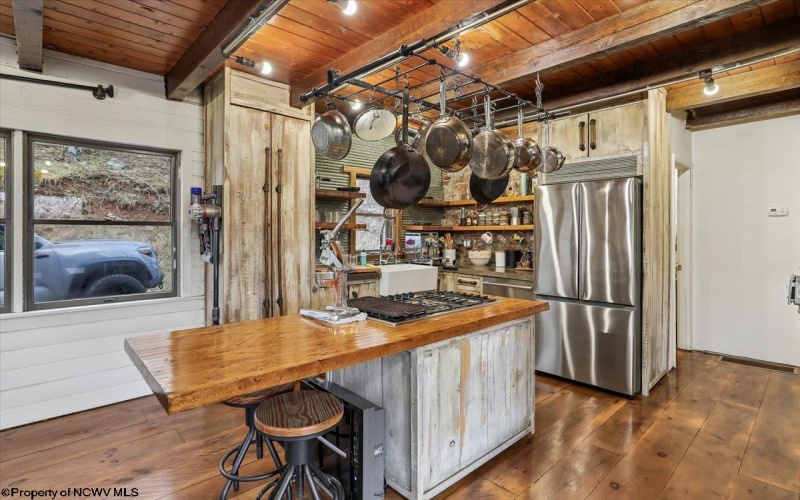 54 Cabin Mountain Road, Davis, West Virginia 26260, 3 Bedrooms Bedrooms, 6 Rooms Rooms,2 BathroomsBathrooms,Single Family Detached,For Sale,Cabin Mountain,10164118