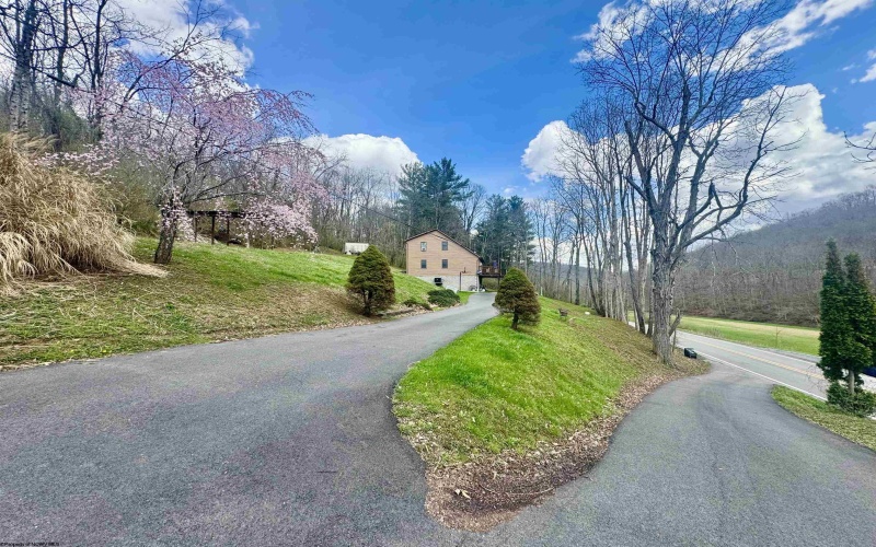 672 Buffalo Brink Road, Mannington, West Virginia 26582, 3 Bedrooms Bedrooms, 9 Rooms Rooms,2 BathroomsBathrooms,Single Family Detached,For Sale,Buffalo Brink,10164100 672 Buffalo Brink Road, Mannington, West Virginia 26582, 3 Bedrooms Bedrooms, 9 Rooms Rooms,2 BathroomsBathrooms,Single Family Detached,For Sale,Buffalo Brink,10164100