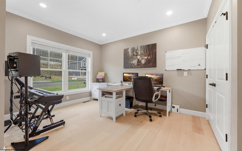 206 Farm Brook Lane, Morgantown, West Virginia 26505, 5 Bedrooms Bedrooms, 9 Rooms Rooms,3 BathroomsBathrooms,Single Family Detached,For Sale,Farm Brook,10164103