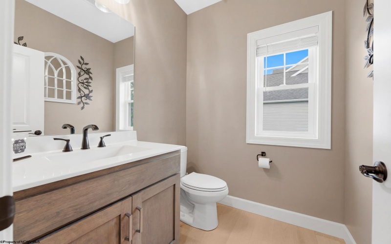 206 Farm Brook Lane, Morgantown, West Virginia 26505, 5 Bedrooms Bedrooms, 9 Rooms Rooms,3 BathroomsBathrooms,Single Family Detached,For Sale,Farm Brook,10164103