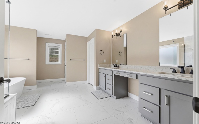 206 Farm Brook Lane, Morgantown, West Virginia 26505, 5 Bedrooms Bedrooms, 9 Rooms Rooms,3 BathroomsBathrooms,Single Family Detached,For Sale,Farm Brook,10164103