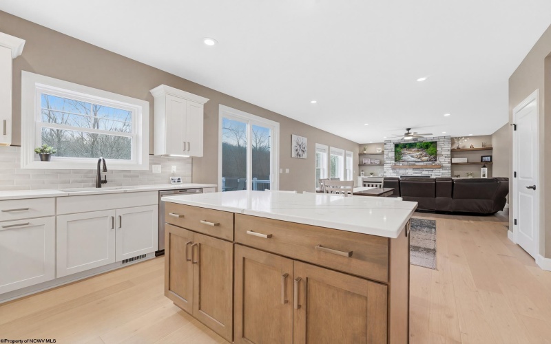 206 Farm Brook Lane, Morgantown, West Virginia 26505, 5 Bedrooms Bedrooms, 9 Rooms Rooms,3 BathroomsBathrooms,Single Family Detached,For Sale,Farm Brook,10164103