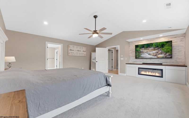 206 Farm Brook Lane, Morgantown, West Virginia 26505, 5 Bedrooms Bedrooms, 9 Rooms Rooms,3 BathroomsBathrooms,Single Family Detached,For Sale,Farm Brook,10164103