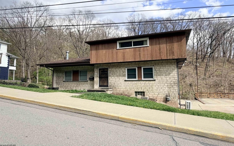 324 8th Street, Morgantown, West Virginia 26505, 4 Bedrooms Bedrooms, 7 Rooms Rooms,2 BathroomsBathrooms,Single Family Detached,For Sale,8th,10164112 324 8th Street, Morgantown, West Virginia 26505, 4 Bedrooms Bedrooms, 7 Rooms Rooms,2 BathroomsBathrooms,Single Family Detached,For Sale,8th,10164112