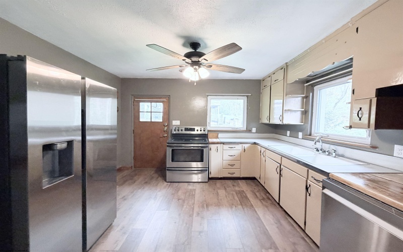 324 8th Street, Morgantown, West Virginia 26505, 4 Bedrooms Bedrooms, 7 Rooms Rooms,2 BathroomsBathrooms,Single Family Detached,For Sale,8th,10164112 324 8th Street, Morgantown, West Virginia 26505, 4 Bedrooms Bedrooms, 7 Rooms Rooms,2 BathroomsBathrooms,Single Family Detached,For Sale,8th,10164112