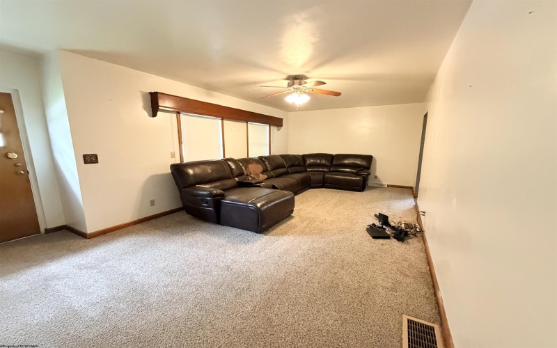 324 8th Street, Morgantown, West Virginia 26505, 4 Bedrooms Bedrooms, 7 Rooms Rooms,2 BathroomsBathrooms,Single Family Detached,For Sale,8th,10164112 324 8th Street, Morgantown, West Virginia 26505, 4 Bedrooms Bedrooms, 7 Rooms Rooms,2 BathroomsBathrooms,Single Family Detached,For Sale,8th,10164112