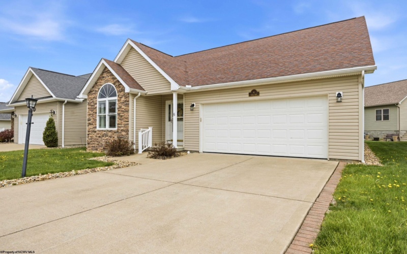 6 Amber Ridge, Morgantown, West Virginia 26508, 3 Bedrooms Bedrooms, 7 Rooms Rooms,2 BathroomsBathrooms,Single Family Detached,For Sale,Amber,10164114 6 Amber Ridge, Morgantown, West Virginia 26508, 3 Bedrooms Bedrooms, 7 Rooms Rooms,2 BathroomsBathrooms,Single Family Detached,For Sale,Amber,10164114