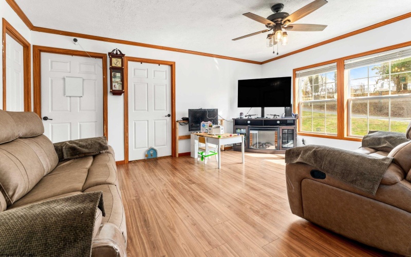 24 Faith Avenue, Masontown, West Virginia 26542, 3 Bedrooms Bedrooms, 5 Rooms Rooms,2 BathroomsBathrooms,Single Family Detached,For Sale,Faith,10164113 24 Faith Avenue, Masontown, West Virginia 26542, 3 Bedrooms Bedrooms, 5 Rooms Rooms,2 BathroomsBathrooms,Single Family Detached,For Sale,Faith,10164113