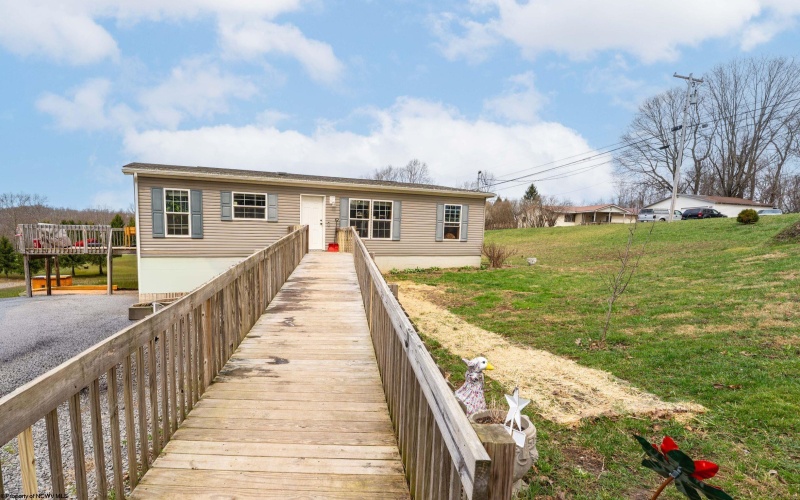 24 Faith Avenue, Masontown, West Virginia 26542, 3 Bedrooms Bedrooms, 5 Rooms Rooms,2 BathroomsBathrooms,Single Family Detached,For Sale,Faith,10164113 24 Faith Avenue, Masontown, West Virginia 26542, 3 Bedrooms Bedrooms, 5 Rooms Rooms,2 BathroomsBathrooms,Single Family Detached,For Sale,Faith,10164113