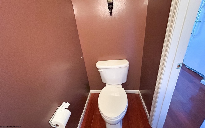 277 Donna Avenue, Morgantown, West Virginia 26505, 3 Bedrooms Bedrooms, 8 Rooms Rooms,2 BathroomsBathrooms,Single Family Attached,For Sale,Donna,10164125