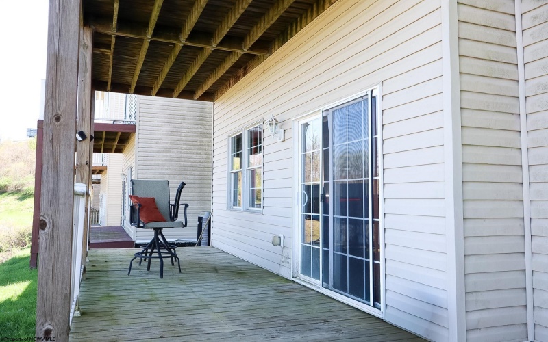 277 Donna Avenue, Morgantown, West Virginia 26505, 3 Bedrooms Bedrooms, 8 Rooms Rooms,2 BathroomsBathrooms,Single Family Attached,For Sale,Donna,10164125