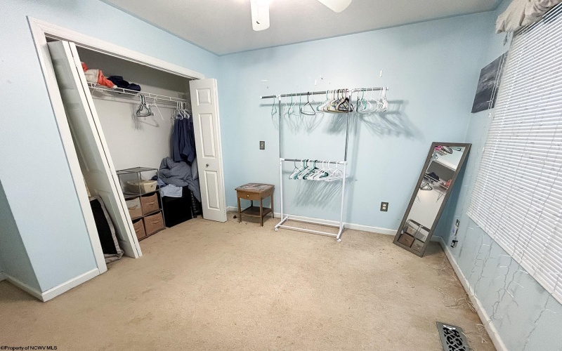 277 Donna Avenue, Morgantown, West Virginia 26505, 3 Bedrooms Bedrooms, 8 Rooms Rooms,2 BathroomsBathrooms,Single Family Attached,For Sale,Donna,10164125