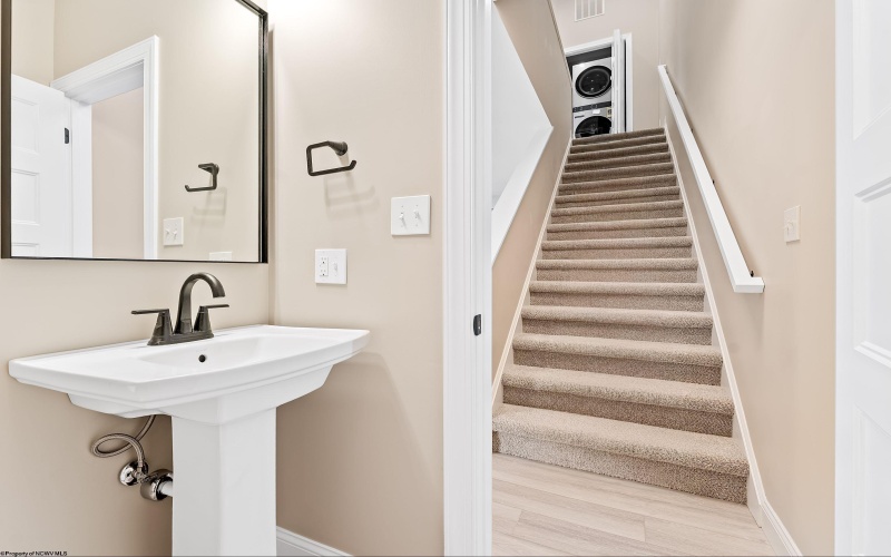 108 Chestnut Grove, Morgantown, West Virginia 26505, 2 Bedrooms Bedrooms, 7 Rooms Rooms,2 BathroomsBathrooms,Single Family Attached,For Sale,Chestnut,10164127 108 Chestnut Grove, Morgantown, West Virginia 26505, 2 Bedrooms Bedrooms, 7 Rooms Rooms,2 BathroomsBathrooms,Single Family Attached,For Sale,Chestnut,10164127